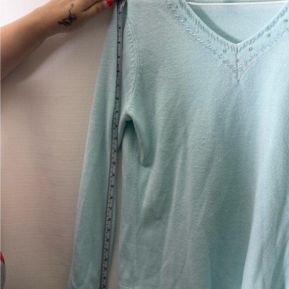 Carolyn Taylor Petite Light Blue Beaded V-Neck Sweater Long Sleeve Women’s M - Picture 6 of 6